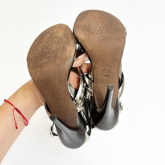 TORY BURCH METALLIC PEWTER STRAPPY HEELED SANDALS SIZE 10 - Picture 5 of 8